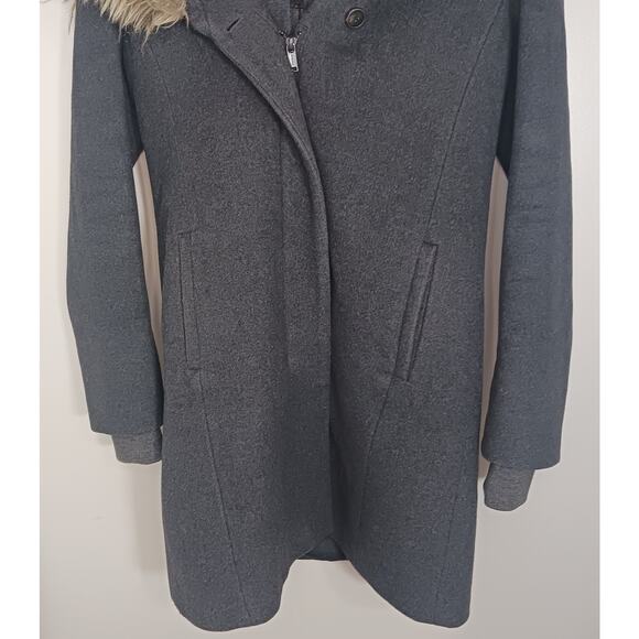 Aritzia Babaton Wool Cashmere Blend Faux Fur Hood Gray Winter Coat Size XS - Picture 4 of 7